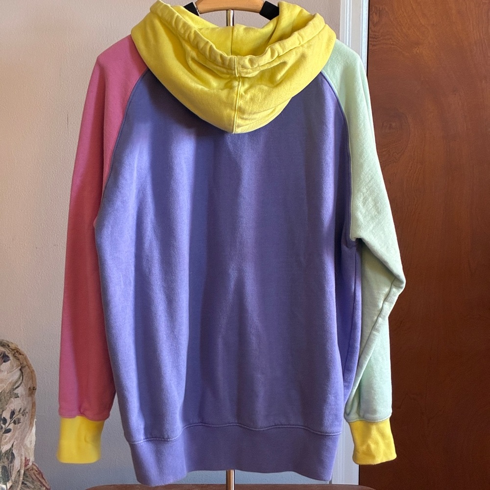 Color Block Hoodie with Patch - Picture 4 of 5